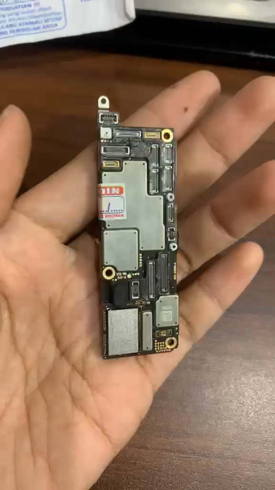 Mesin iPhone 15 Pro — With NAND (lock icloud)